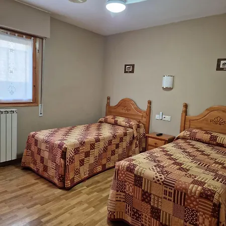 Konukevi Valle De Tena 2*