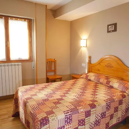 Valle De Tena Konukevi