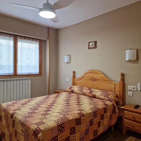 Konukevi Valle De Tena