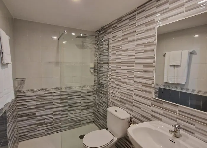 Valle De Tena Pensionat 2*